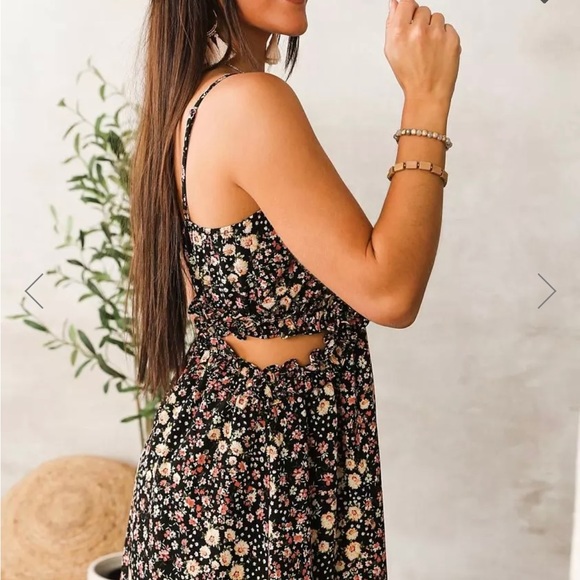 Buckle Dress - Picture 5 of 6